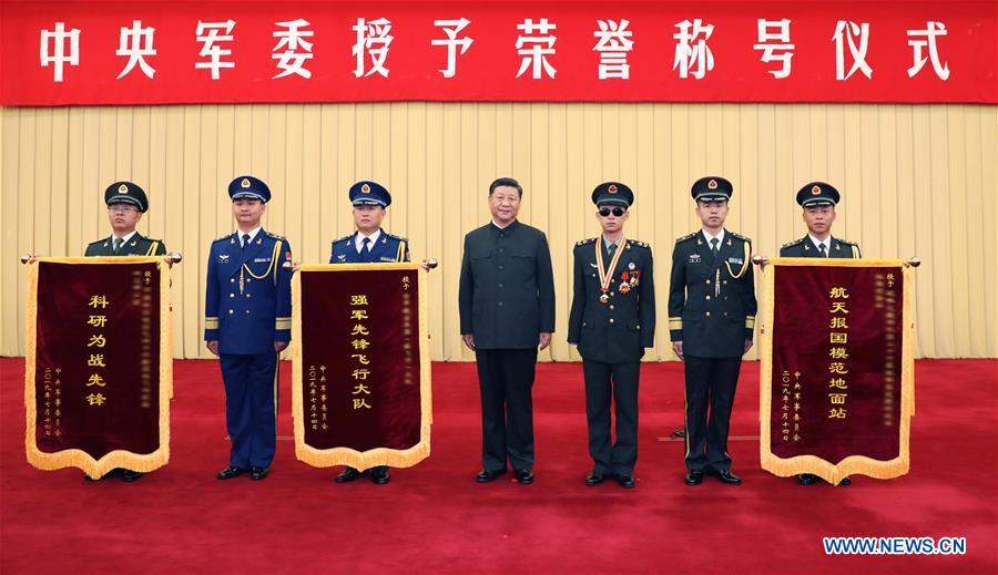 塔山侯镜如_侯镜如为何没有军衔_蒋介石为何没整侯镜如