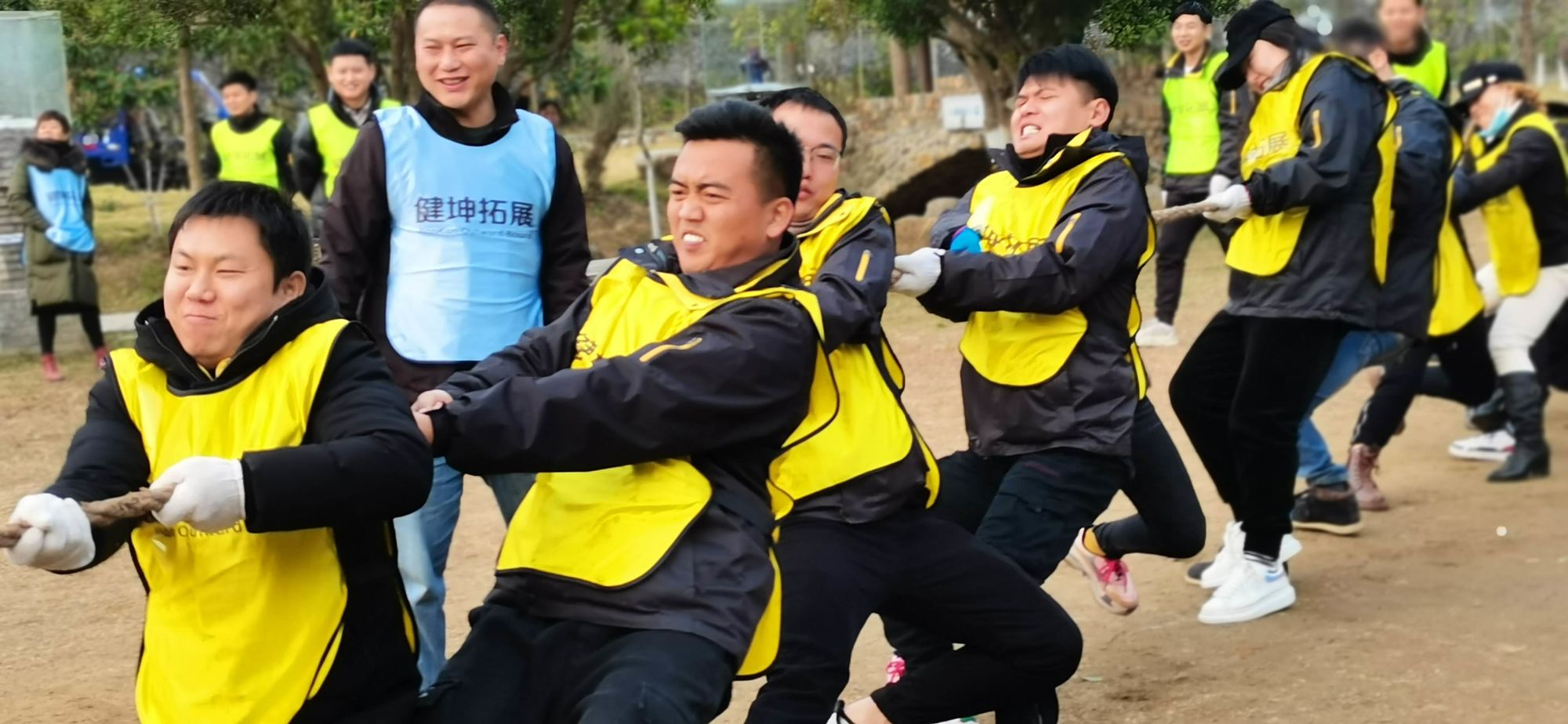 李天一案另外四人到底有何来头_玩尽杀绝4:四人组 ftp