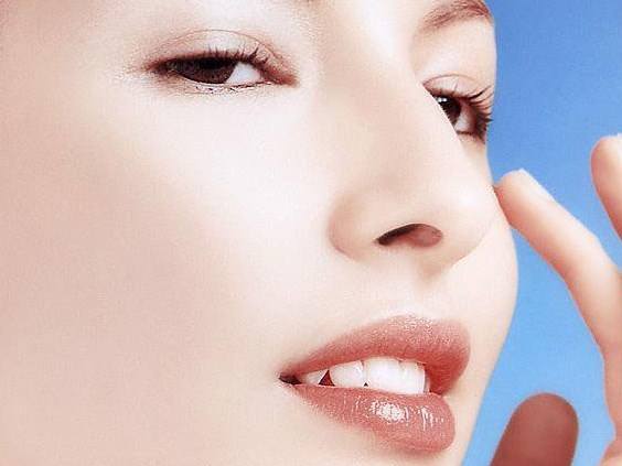 鼻子鼻梁低显得鼻子大怎么办_完美人生系统 大鼻子阿杰_若风鼻子大下面也大