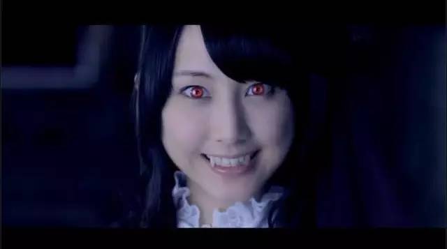 吸血鬼女孩_孤独的吸血鬼女孩_吸血鬼女孩动画片