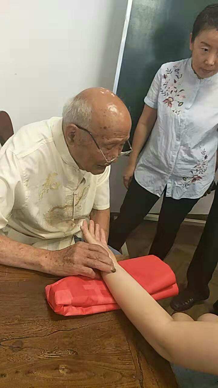 色老头网站_糟老头网站_王老头炒货网站