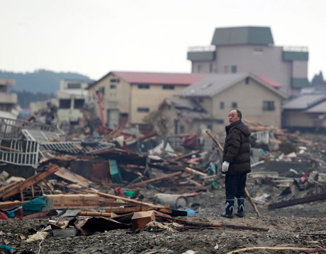 末日空袭破解版无限钻石_末日空袭最强阵容_末日空袭