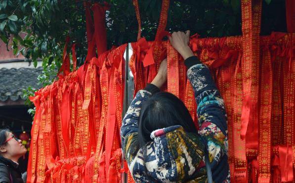 灵庙_北京上香许愿哪个庙灵_贵阳寺庙哪个寺庙灵