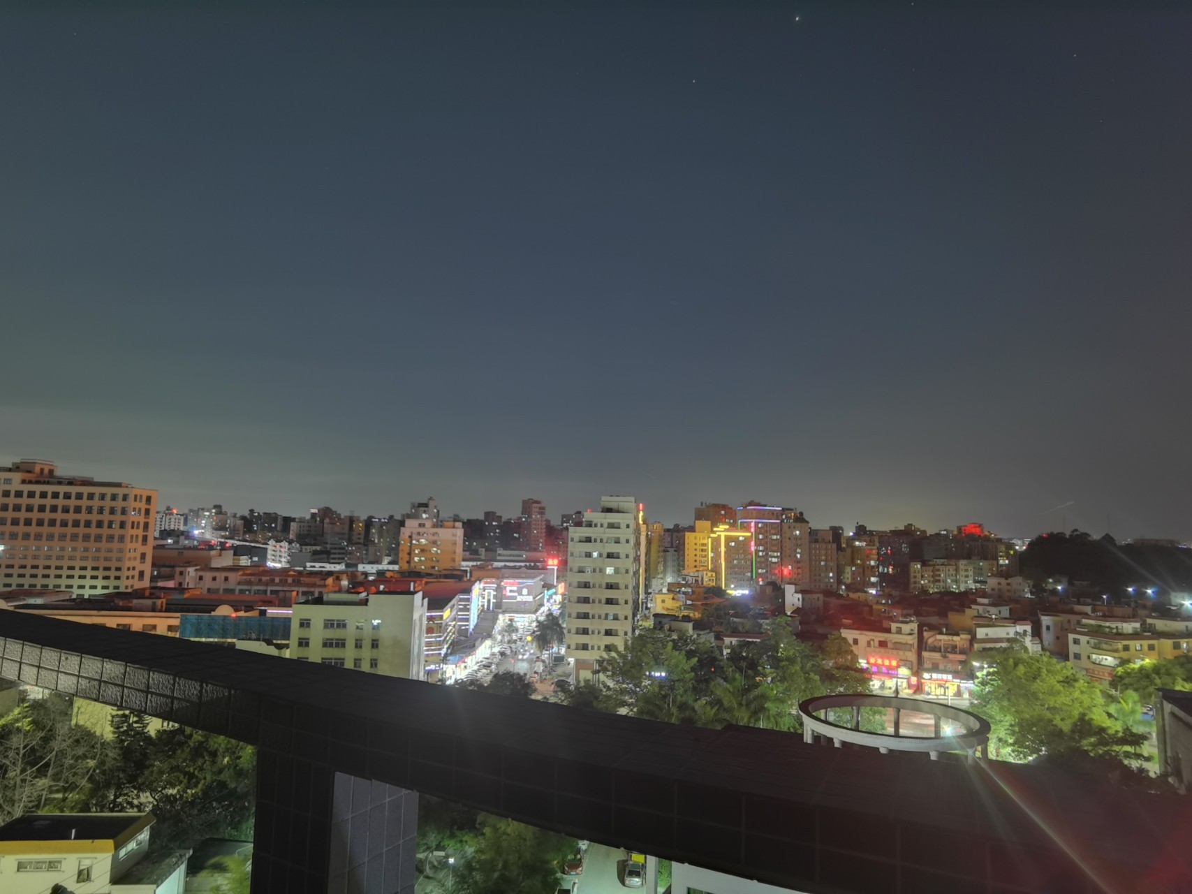 夜景好看的游戏_夜景好的游戏_拍夜景打游戏手机推荐一下