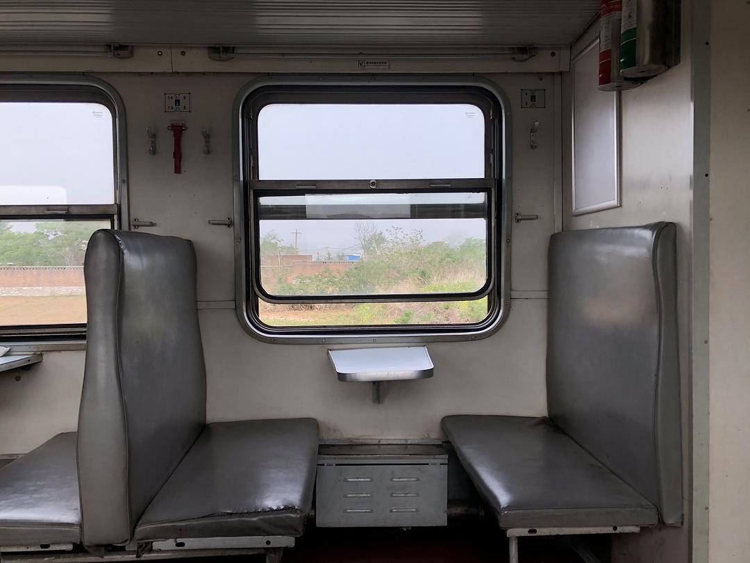 怎样搭上新零售的快车_搭快车是什么意思_我搭上一列特快车大概