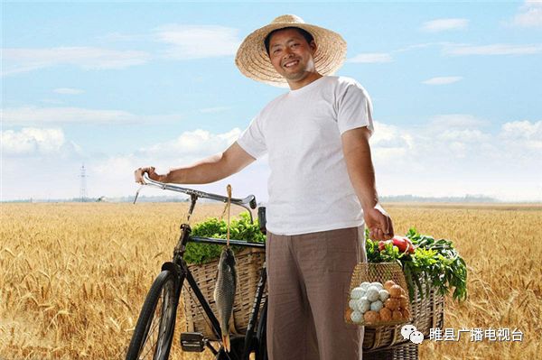 三联图片人物_人物图片素材_人物图片大全简单漂亮