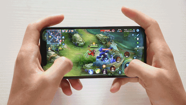 iphone玩游戏卡吗_苹果手机玩游戏会不会卡_苹果手机可以玩游戏不卡吗