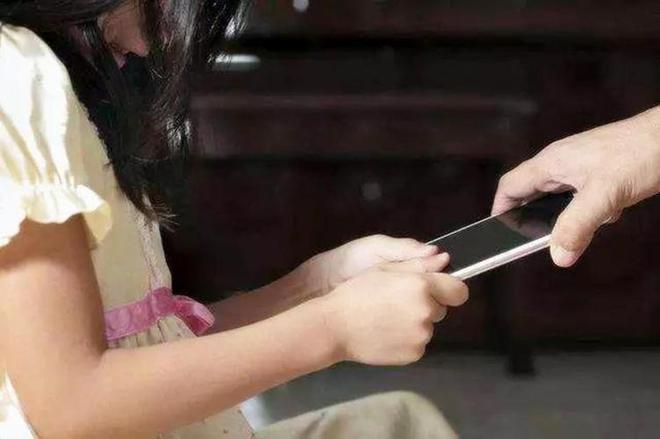 七岁男孩适合什么手机游戏_男孩适合手机游戏吗_适合男孩子打游戏的手机