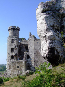 失落城堡冷却-探秘岁月沉淀的神秘失落城堡：静谧废墟中的古老传
