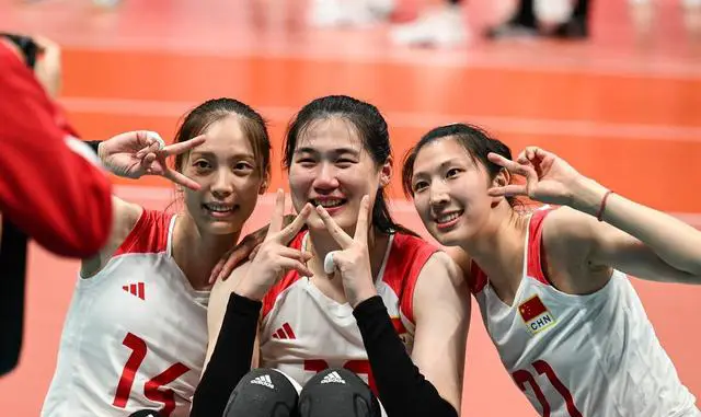 白岩松奥运1十1女排_女排奥运白岩松是谁_女排奥运白岩松参加了吗