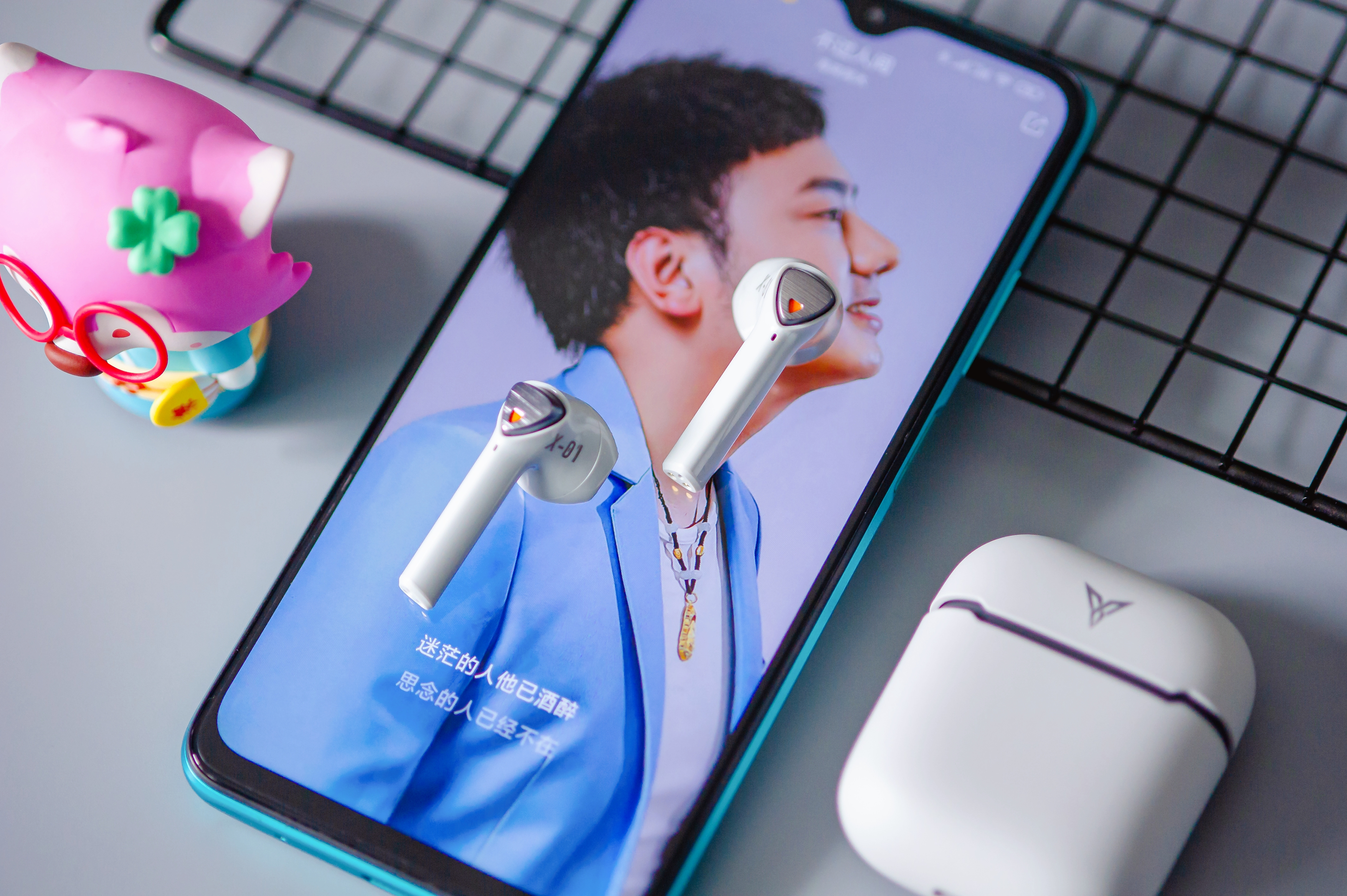 手机耳机游戏声音_耳机音乐大游戏声音小_耳机游戏声音小听歌声音大